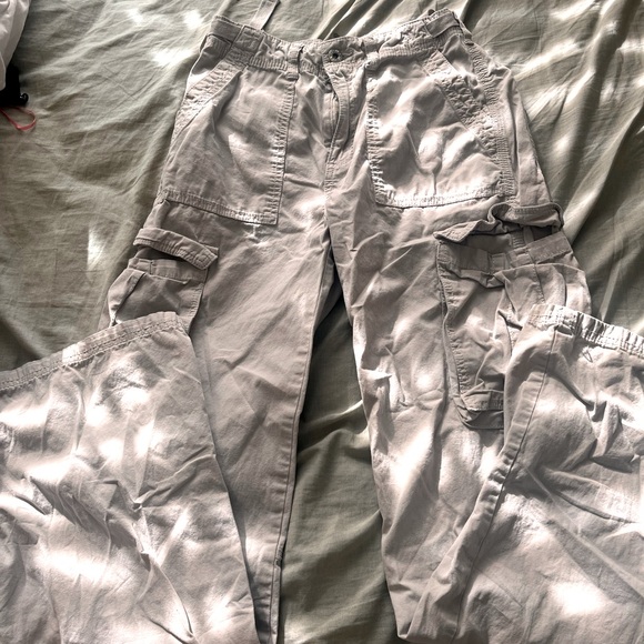 ASOS Berksha cargo pants in a pale grey - Picture 5 of 6